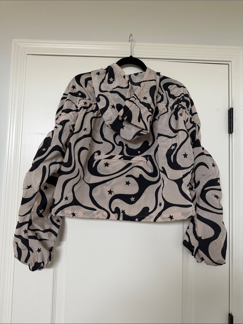 JoyLab Black & Cream Printed Hooded Jacket - Picture 10 of 11